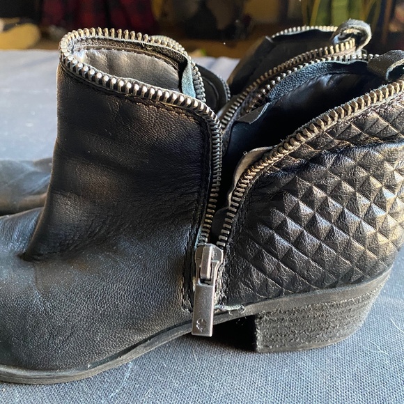 LUCKY BRAND ANKLE BOOTIES - Picture 2 of 5
